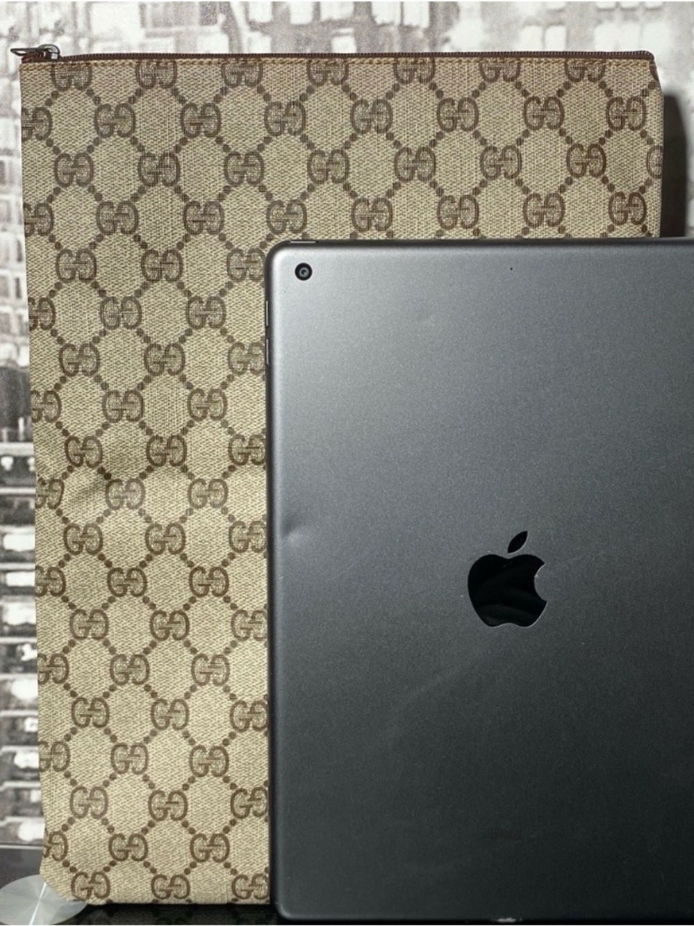 Authentic Rare Gucci GG Supreme IPad/Tablet Bag